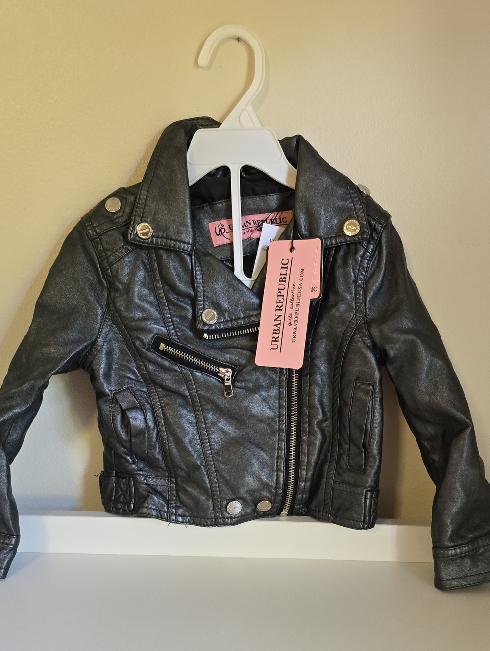 NWT Urban Republic Girls' Gray Faux Leather Moto Jacket with Silver Hardware 3T